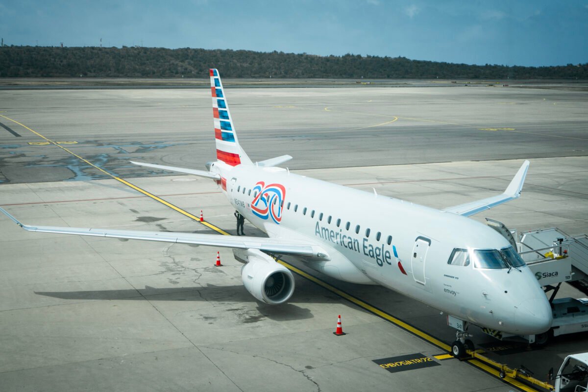 El primer vuelo Caracas-Miami trajo nuevas expectativas a un país lleno de incertidumbres