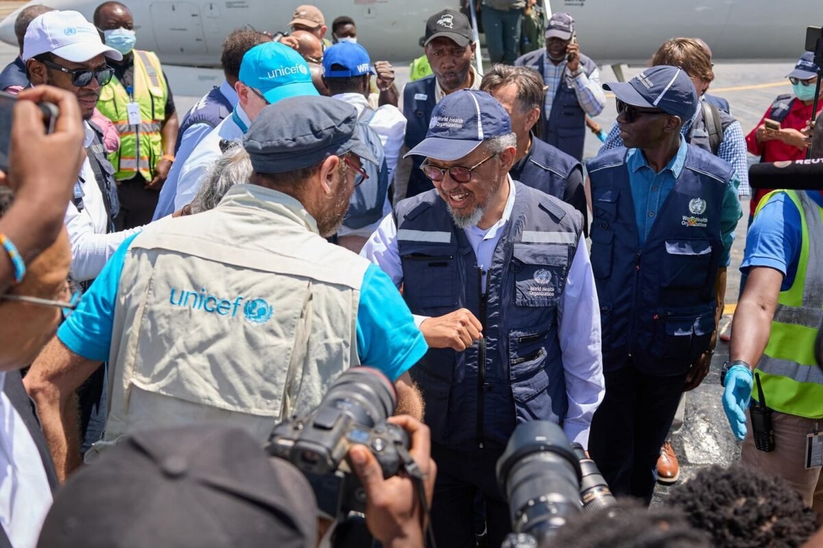 El director general de la OMS llegó al epicentro de la epidemia de ébola en la República Democrática del Congo